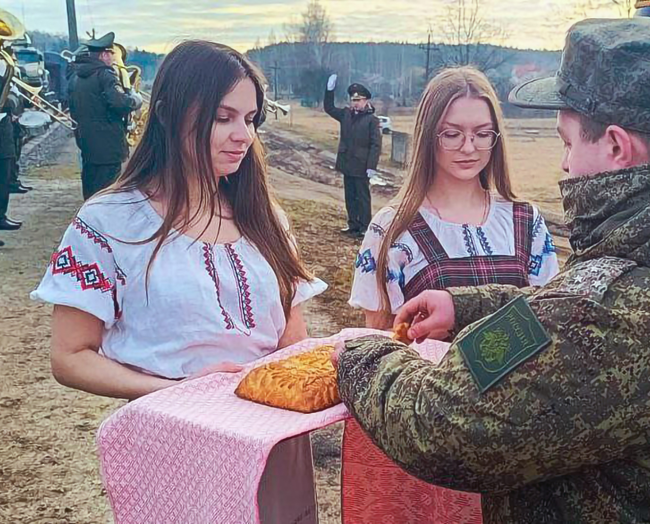 4 - Photographs of Russian military personnel being welcomed after troop train No. 961 arrived and was unloaded at Ozerishche station